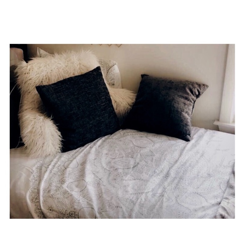 Comforter & sheet set